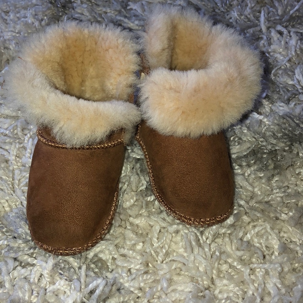 Bear paw Infant Booties